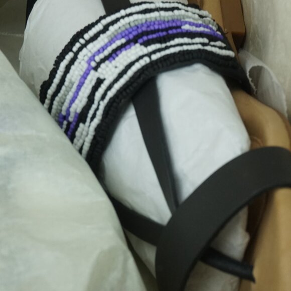 - UGG VERONA SERAPE BEADS  BOHO  beaded SANDALS  nib - Picture 5 of 10